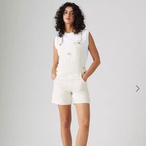 NWT Levi’s Utility Shortalls In Tulip Slip White $98